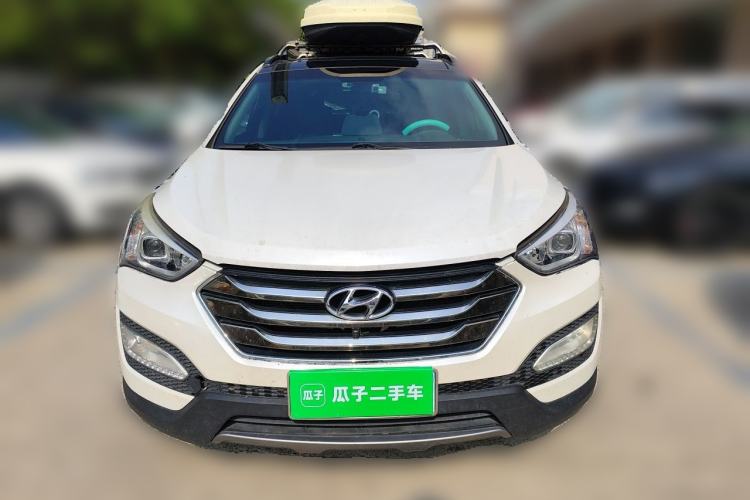 Used Hyundai Santa Fe 2013 2.4L Automatic Two-Wheel Drive Smart Version Front