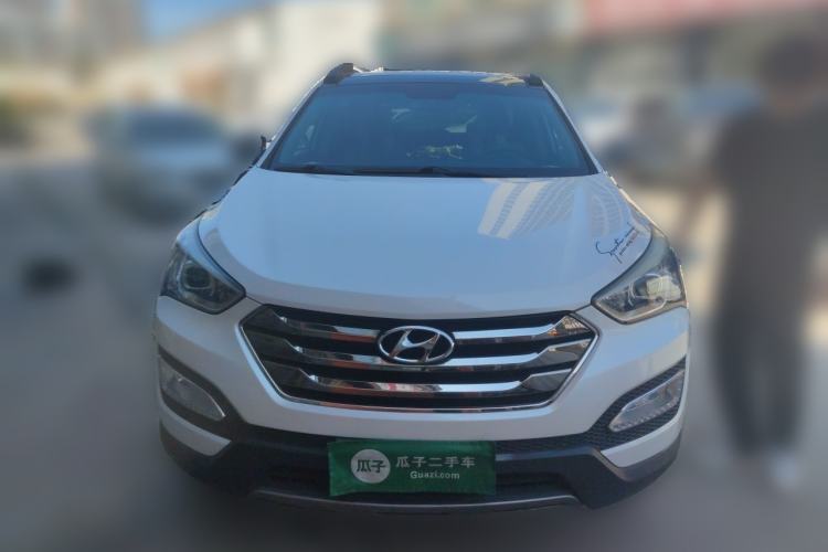 Used Hyundai Santa Fe 2013 2.4L Automatic Two-Wheel Drive Smart Version Front