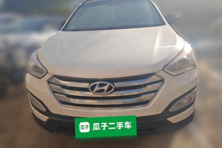 Used Hyundai Santa Fe 2013 2.4L Automatic 4x4 Comfort Edition Front