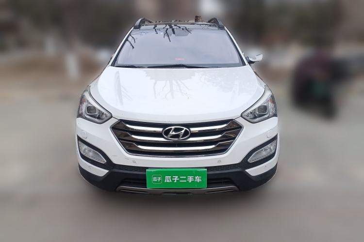 Used Hyundai Santa Fe 2013 Revised Version 2.0T Automatic All-Wheel Drive Top-Tier Trim Front