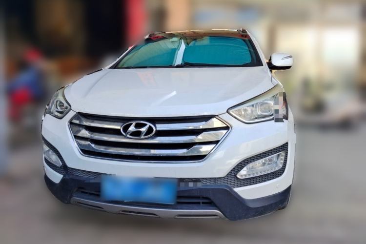 Used Hyundai Santa Fe 2013 2.4L Automatic Two-Wheel Drive Smart Version Front