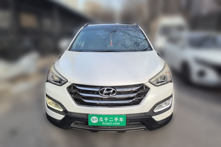 Used Hyundai Santa Fe 2013 2.4L Automatic 4x4 Smart Version Front