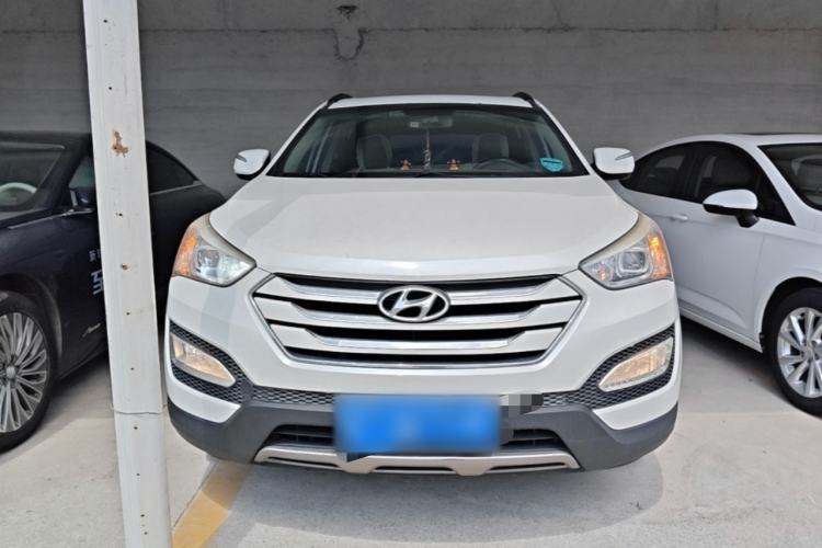 Used Hyundai Santa Fe 2013 2.4L Automatic 2WD Comfort Edition Front