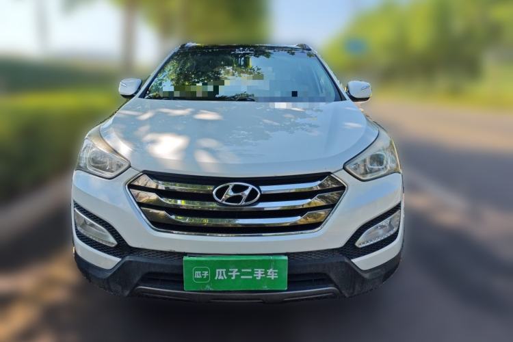 Used Hyundai Santa Fe 2013 2.4L Automatic Two-Wheel Drive Smart Version Front