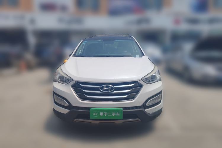 Used Hyundai Santa Fe 2013 2.4L Automatic Two-Wheel Drive Smart Version Front