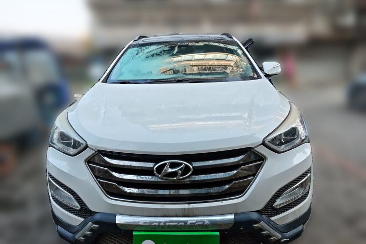 Used Hyundai Santa Fe 2013 2.4L Automatic Two-Wheel Drive Smart Version Front