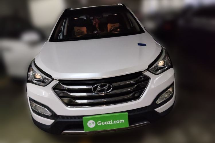 Used Hyundai Santa Fe 2013 2.4L Automatic Two-Wheel Drive Smart Version Front
