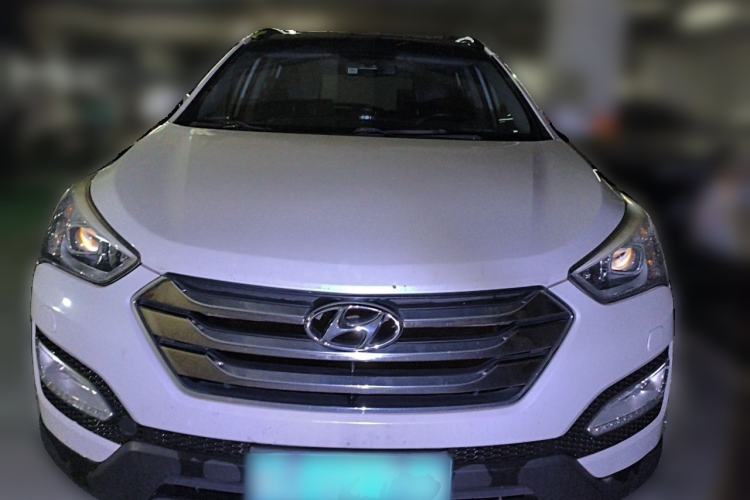 Used Hyundai Santa Fe 2013 2.4L Automatic 4x4 Prestige Edition Front