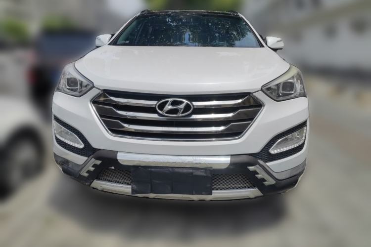 Used Hyundai Santa Fe 2013 2.4L Automatic Two-Wheel Drive Smart Version Front