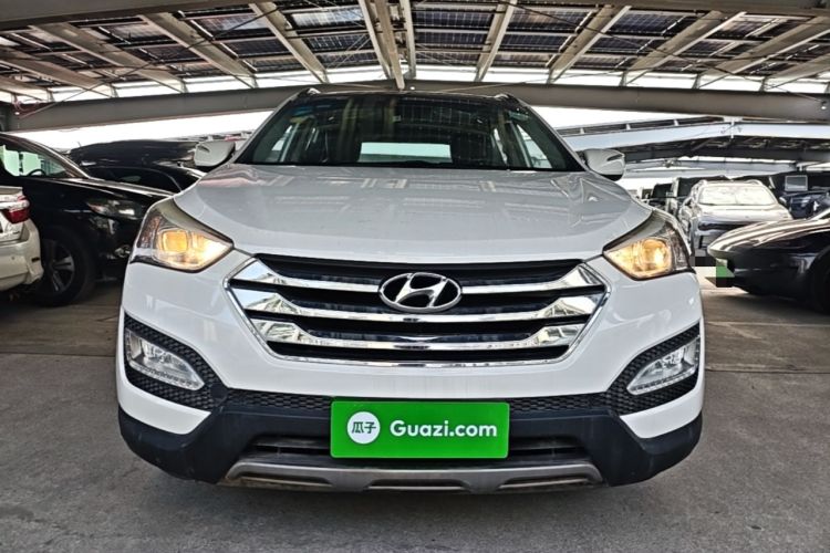 Used Hyundai Santa Fe 2013 2.4L Automatic Two-Wheel Drive Smart Version Front