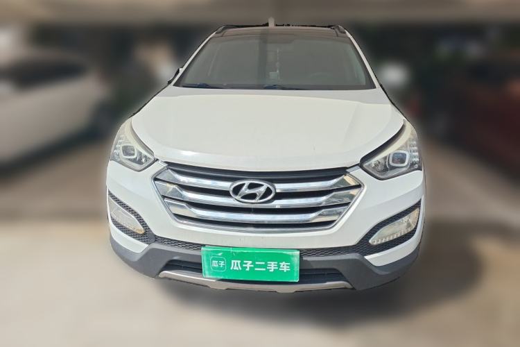 Used Hyundai Santa Fe 2013 2.4L Automatic Two-Wheel Drive Smart Version Front
