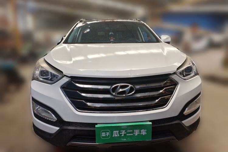 Used Hyundai Santa Fe 2013 2.4L Automatic Two-Wheel Drive Smart Version Front