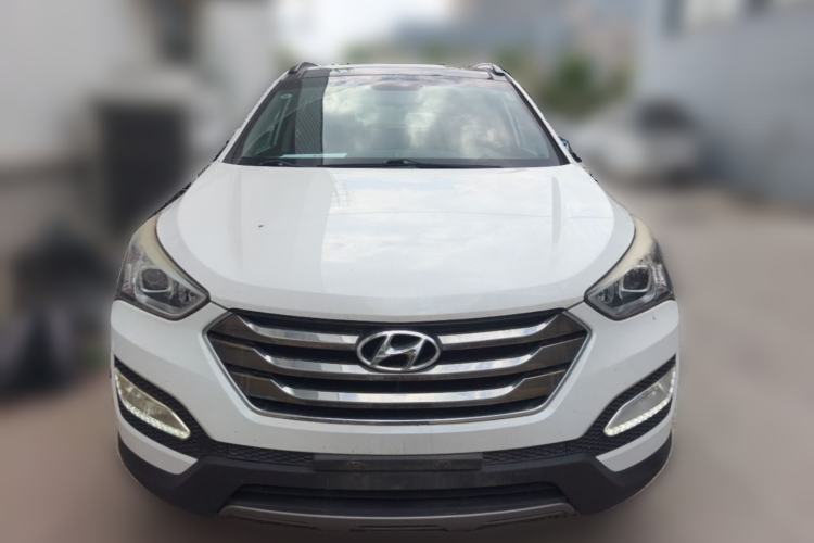 Used Hyundai Santa Fe 2013 2.4L Automatic Two-Wheel Drive Smart Version Front