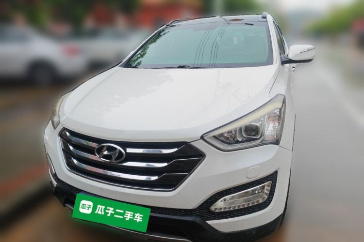 Used Hyundai Santa Fe 2013 2.4L Automatic 4x4 Prestige Edition Front