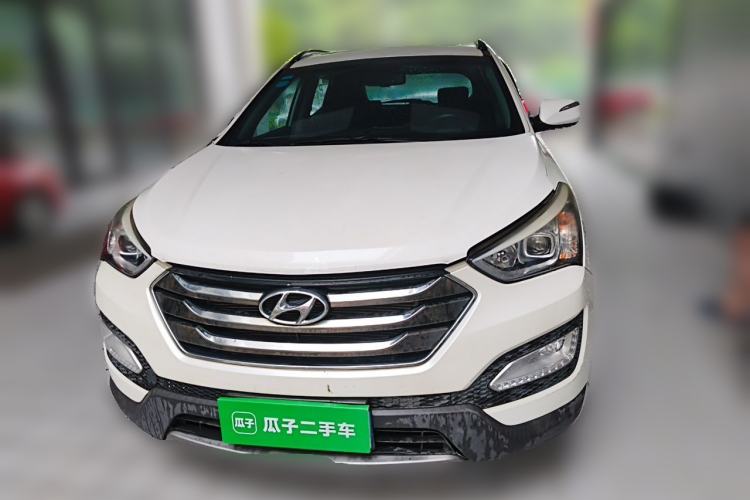 Used Hyundai Santa Fe 2013 2.4L Automatic 4x4 Smart Version Front