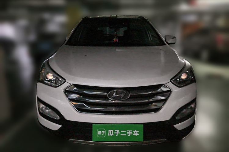 Used Hyundai Santa Fe 2013 2.4L Automatic Two-Wheel Drive Smart Version Front