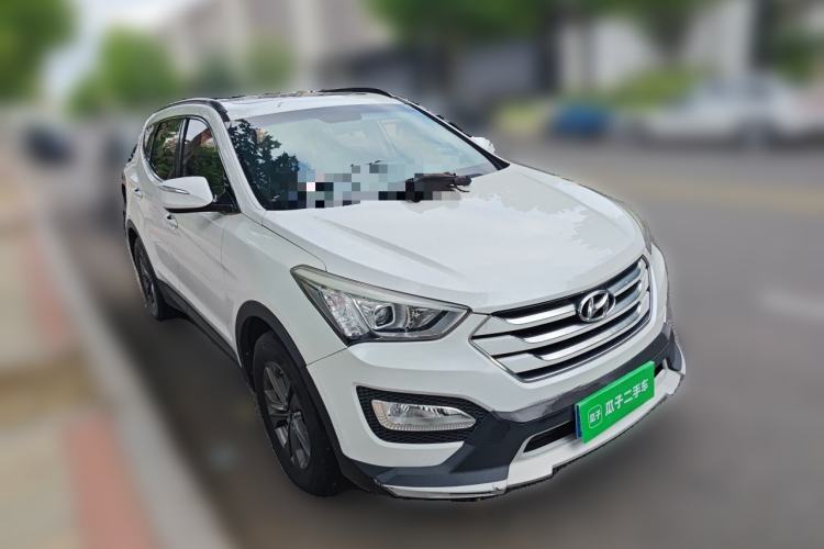 Used Hyundai Santa Fe 2013 2.4L Automatic 2WD Comfort Edition Front Right 45 Deg
