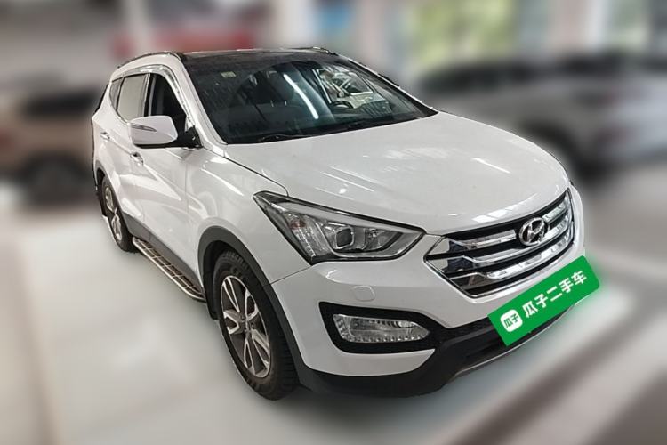 Used Hyundai Santa Fe 2013 2.0T Automatic All-Wheel Drive Prestige Version Front Right 45 Deg