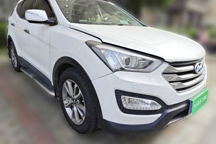 Used Hyundai Santa Fe 2013 Facelifted Version 2.0T Automatic Two-Wheel Drive Prestige Edition Front Right 45 Deg