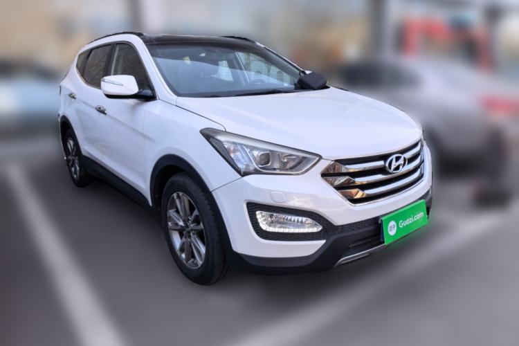 Used Hyundai Santa Fe 2013 2.0T Automatic All-Wheel Drive Prestige Version Front Right 45 Deg