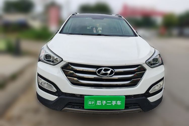 Used Hyundai Santa Fe 2013 2.4L Automatic Two-Wheel Drive Smart Version Front