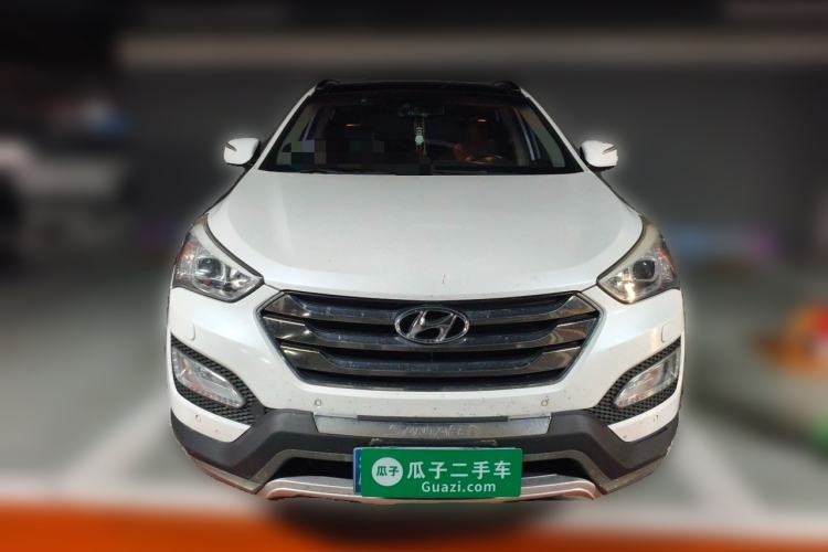 Used Hyundai Santa Fe 2013 Revised Version 2.0T Automatic All-Wheel Drive Top-Tier Trim Front
