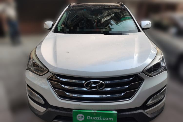 Used Hyundai Santa Fe 2013 2.4L Automatic Two-Wheel Drive Smart Version Front