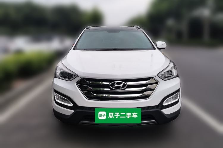 Used Hyundai Santa Fe 2013 2.4L Automatic Two-Wheel Drive Smart Version Front