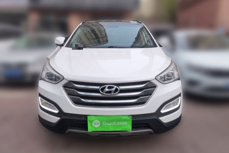 Used Hyundai Santa Fe 2013 2.4L Automatic Two-Wheel Drive Smart Version Front