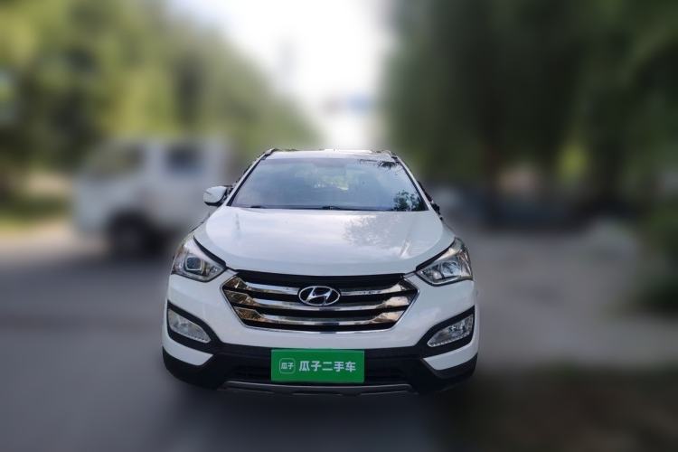 Used Hyundai Santa Fe 2013 2.4L Automatic 4x4 Smart Version Front