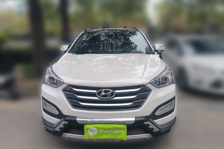 Used Hyundai Santa Fe 2013 2.4L Automatic Two-Wheel Drive Smart Version Front