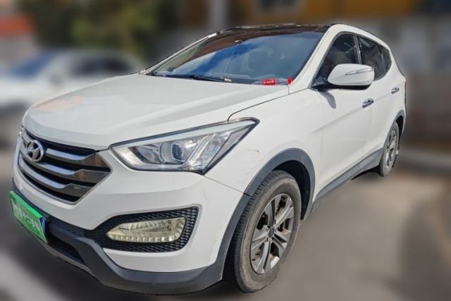 Used Hyundai Santa Fe 2013 2.4L Automatic Two-Wheel Drive Smart Version