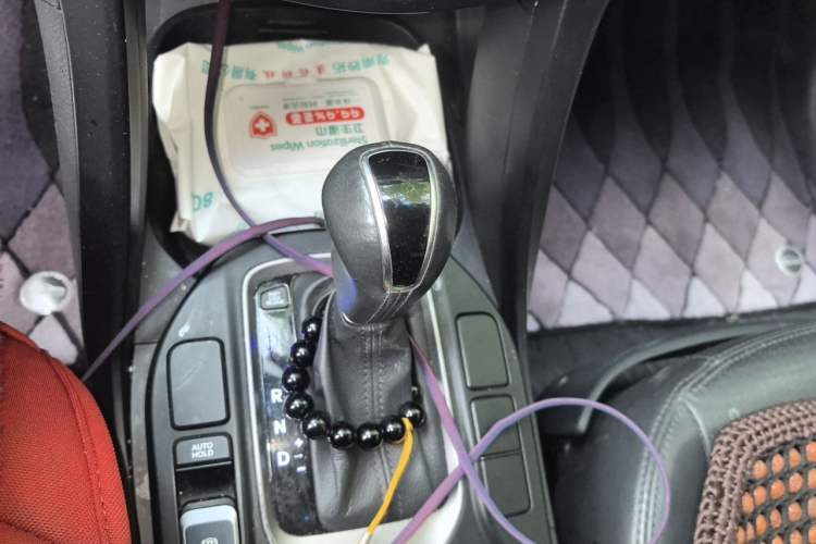 Used Hyundai Santa Fe 2013 Revised Version 2.4L Automatic All-Wheel Drive Smart Type Gear Lever