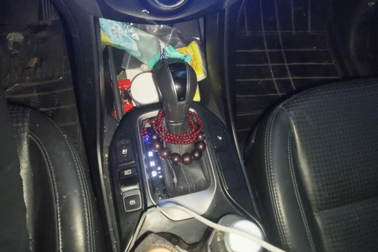 Used Hyundai Santa Fe 2013 2.0T Automatic All-Wheel Drive Prestige Version Gear Lever