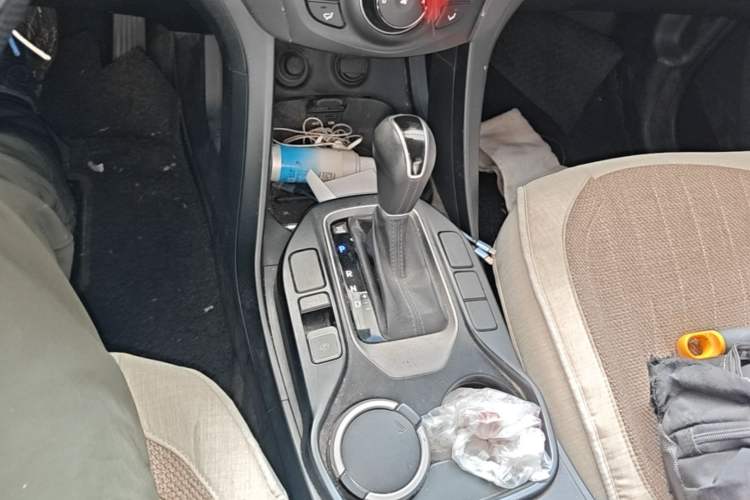 Used Hyundai Santa Fe 2013 2.4L Automatic 2WD Comfort Edition Gear Lever