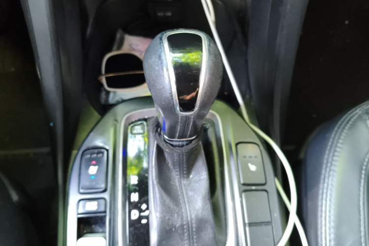 Used Hyundai Santa Fe 2013 2.0T Automatic All-Wheel Drive Prestige Version Gear Lever