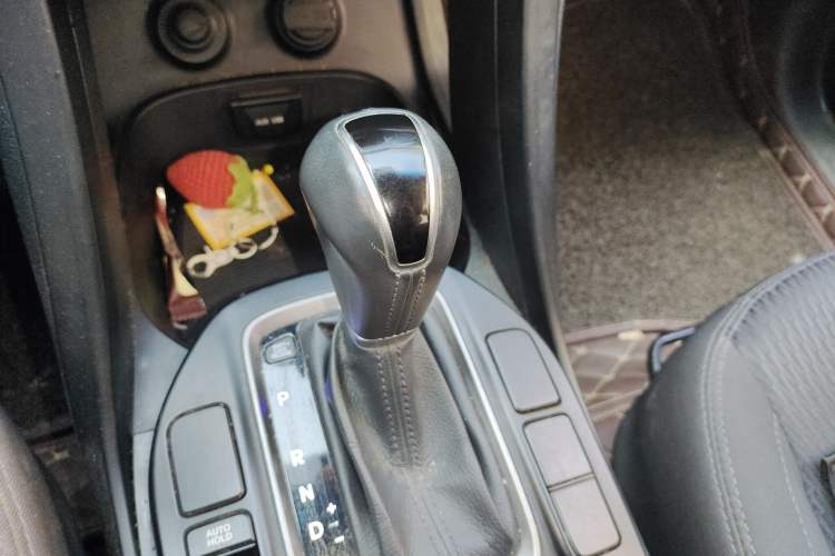 Used Hyundai Santa Fe 2013 2.4L Automatic 2WD Comfort Edition Gear Lever