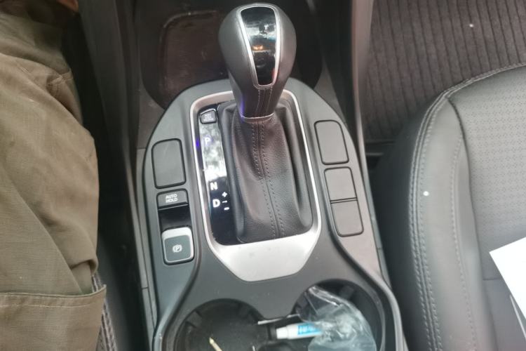 Used Hyundai Santa Fe 2013 Revised Version 2.4L Automatic All-Wheel Drive Smart Type Gear Lever