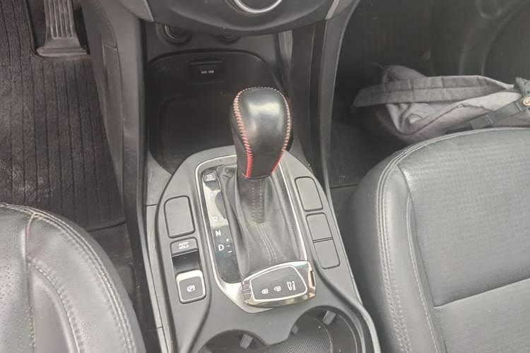 Used Hyundai Santa Fe 2013 Revised Version 2.4L Automatic All-Wheel Drive Smart Type Gear Lever