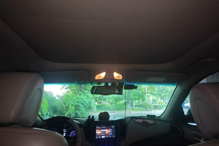 Used Hyundai Santa Fe 2013 2.4L Automatic 4x4 Prestige Edition Headliner