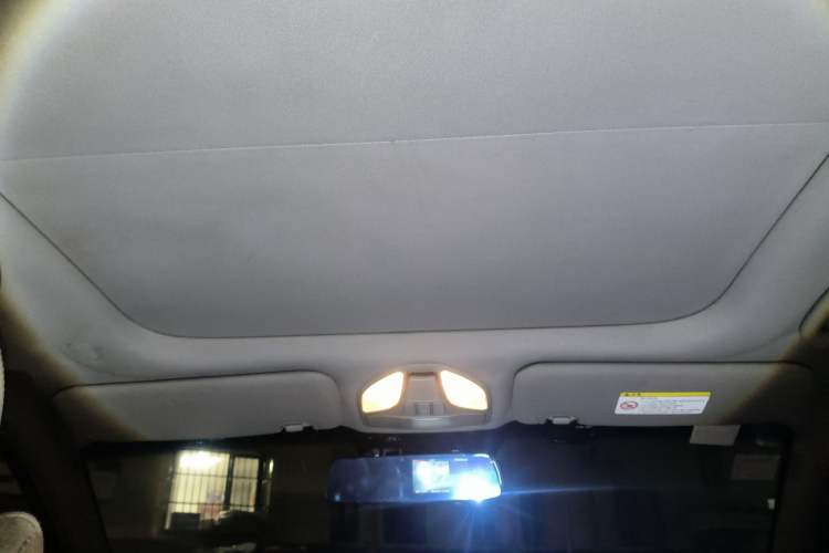 Used Hyundai Santa Fe 2013 2.4L Automatic Two-Wheel Drive Smart Version Headliner