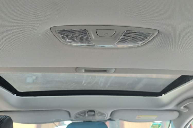 Used Hyundai Santa Fe 2013 2.4L Automatic 4x4 Comfort Edition Headliner