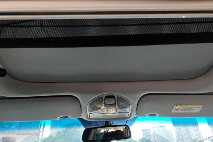 Used Hyundai Santa Fe 2013 2.4L Automatic Two-Wheel Drive Smart Version Headliner