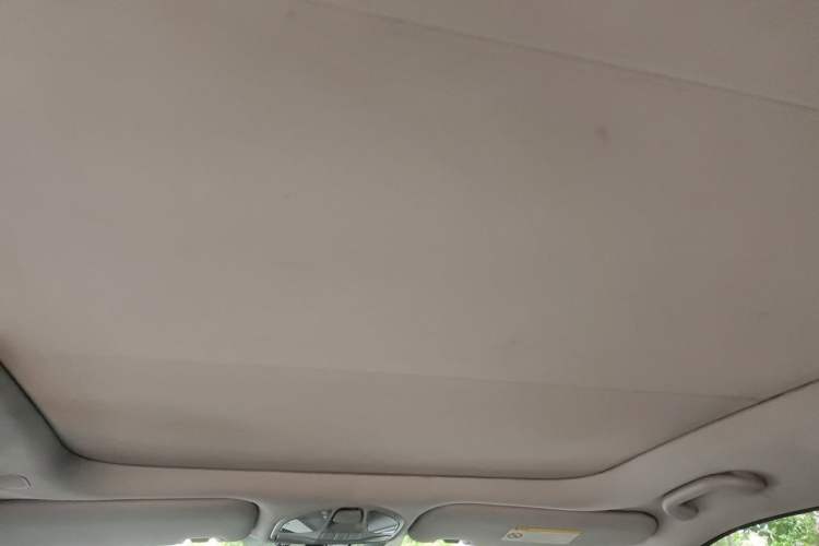 Used Hyundai Santa Fe 2013 2.4L Automatic Two-Wheel Drive Smart Version Headliner
