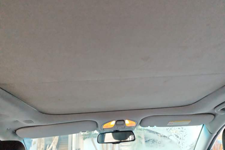 Used Hyundai Santa Fe 2013 2.4L Automatic Two-Wheel Drive Smart Version Headliner