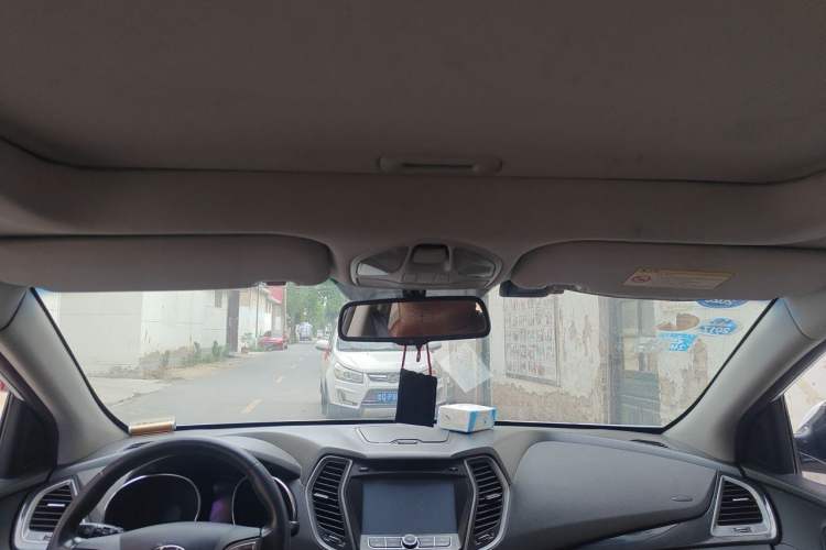 Used Hyundai Santa Fe 2013 2.4L Automatic 2WD Comfort Edition Headliner