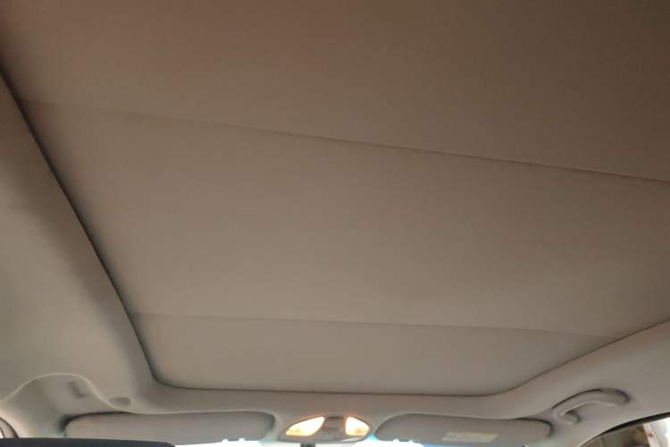 Used Hyundai Santa Fe 2013 2.4L Automatic Two-Wheel Drive Smart Version Headliner