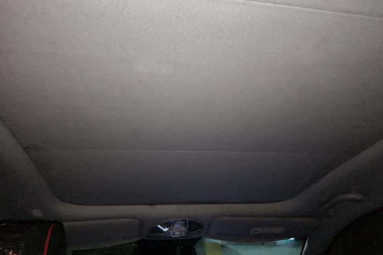 Used Hyundai Santa Fe 2013 2.4L Automatic Two-Wheel Drive Smart Version Headliner