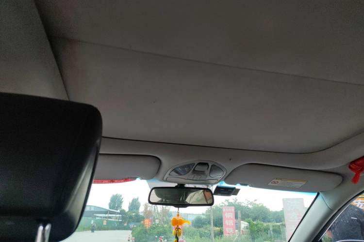Used Hyundai Santa Fe 2013 2.4L Automatic Two-Wheel Drive Smart Version Headliner