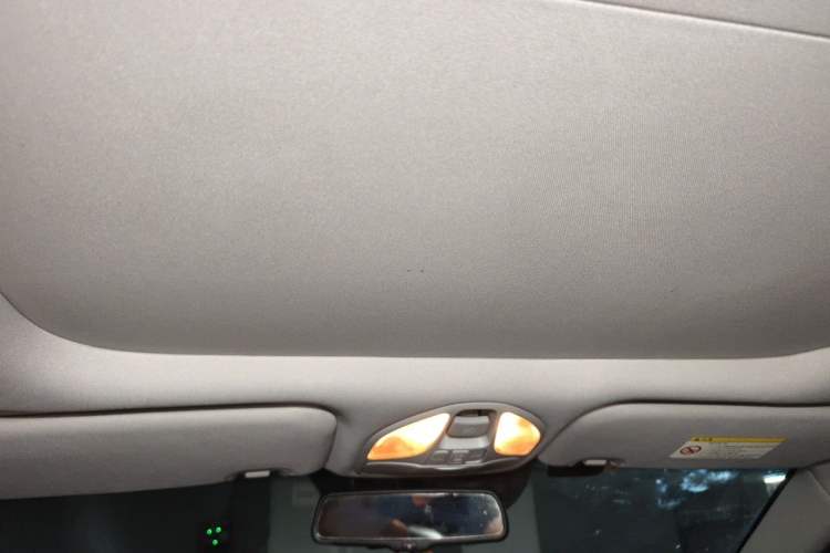 Used Hyundai Santa Fe 2013 Revised Version 2.0T Automatic All-Wheel Drive Top-Tier Trim Headliner